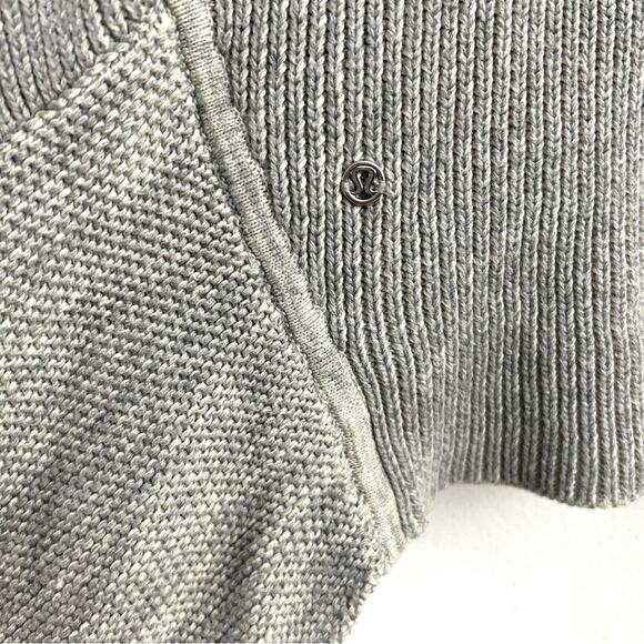 Lululemon Vestigan Cardigan Sweater Cashmere Blend Grey minimalist EUC size 6 - Picture 13 of 15